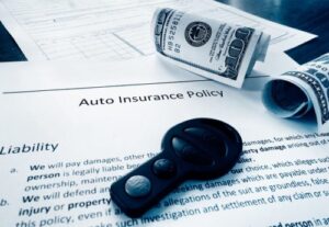 ¿Cuánto dinero se obtiene de un acuerdo de accidente de coche?