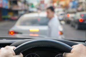 ¿Quién paga mis daños y lesiones en un accidente con fuga? 
